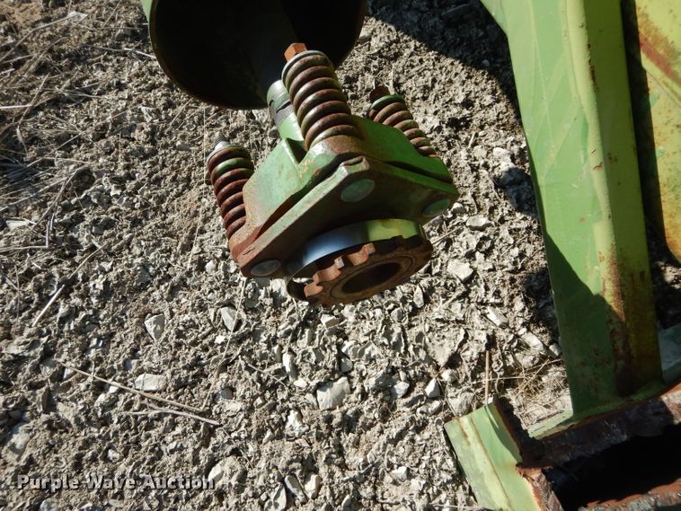 image for item GE9131 John Deere 653 all-crop head