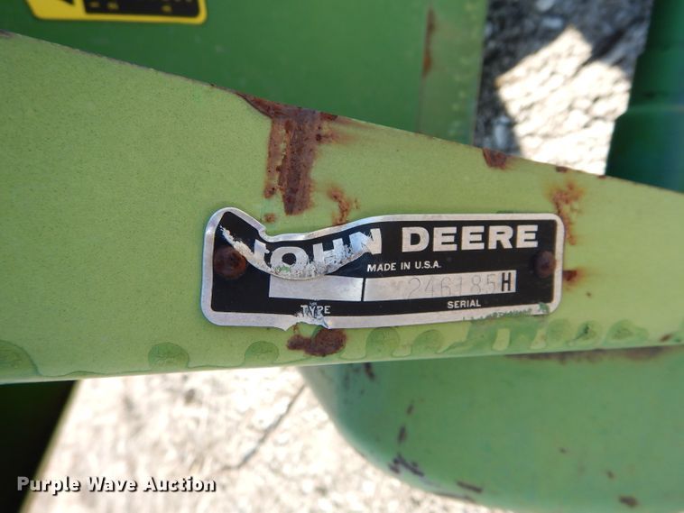 image for item GE9131 John Deere 653 all-crop head