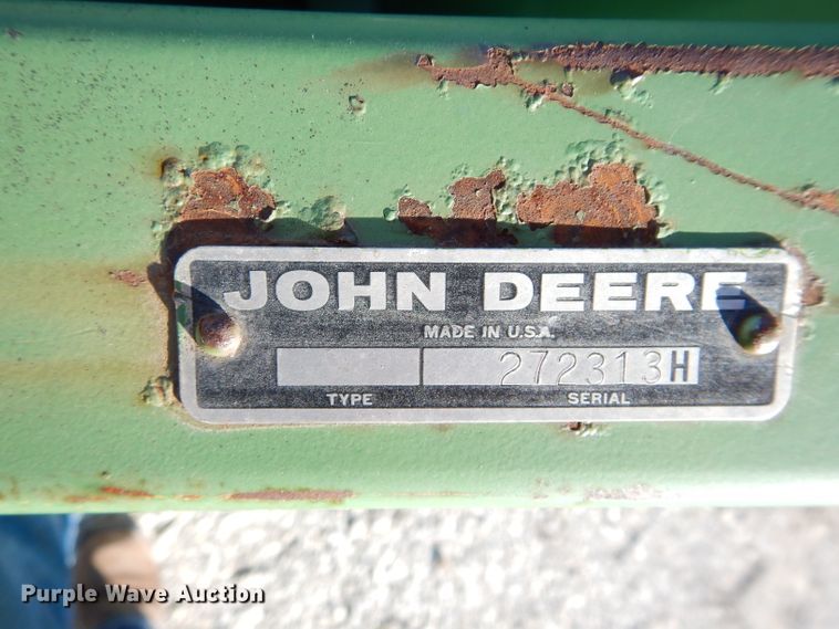 image for item GE9132 John Deere pickup head