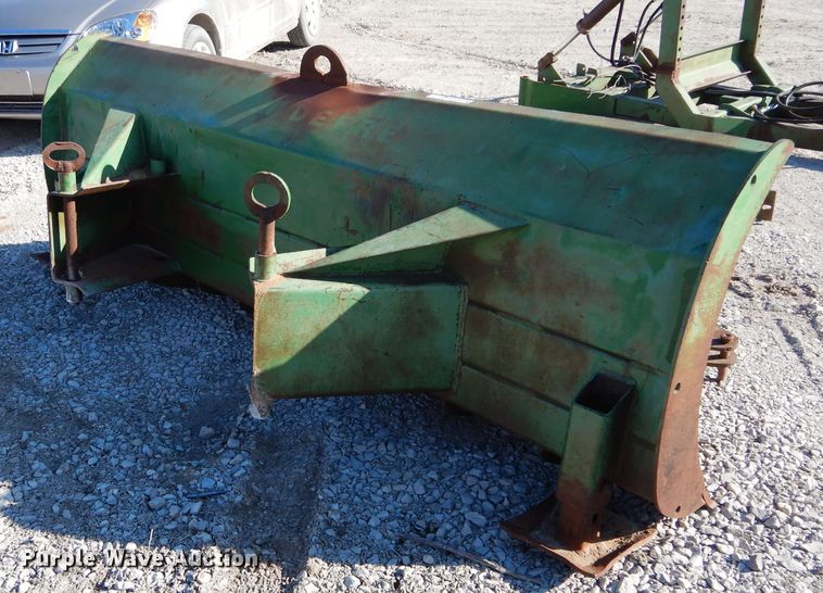 image for item GE9133 John Deere 00524 dozer blade