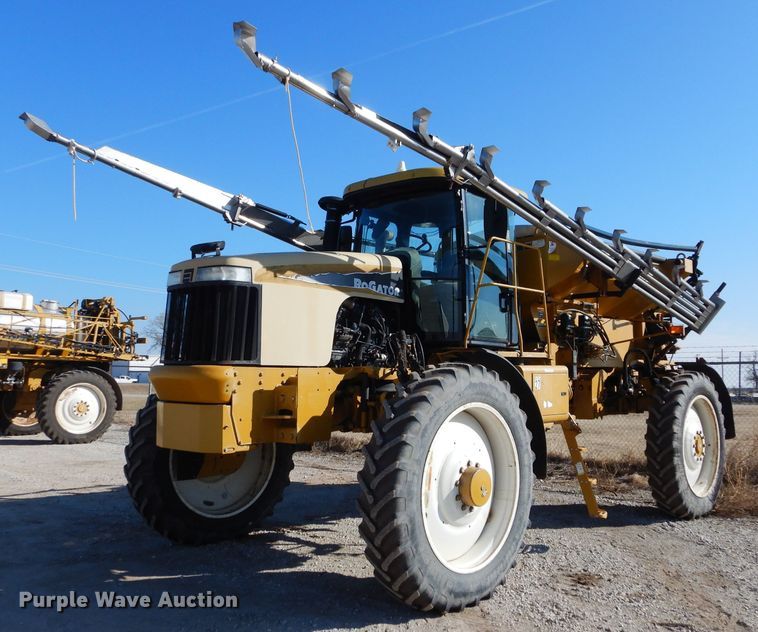 image for item GE9134 Ag-Chem RoGator 1274C applicator