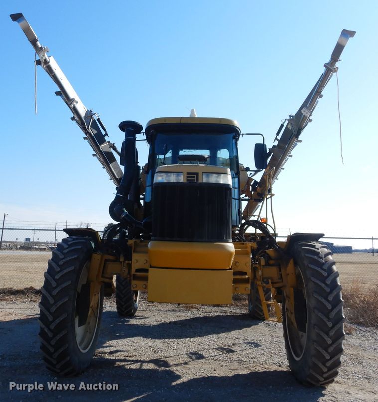 image for item GE9134 Ag-Chem RoGator 1274C applicator