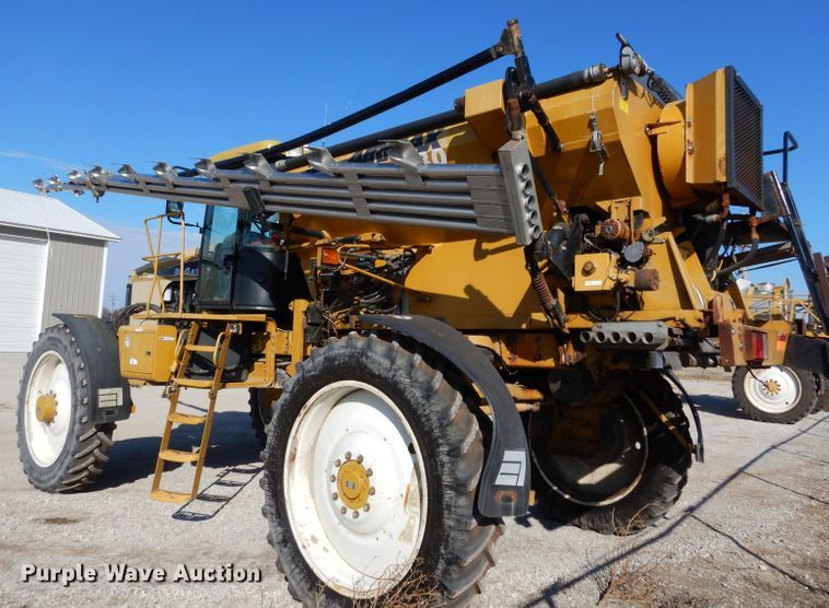 image for item GE9134 Ag-Chem RoGator 1274C applicator