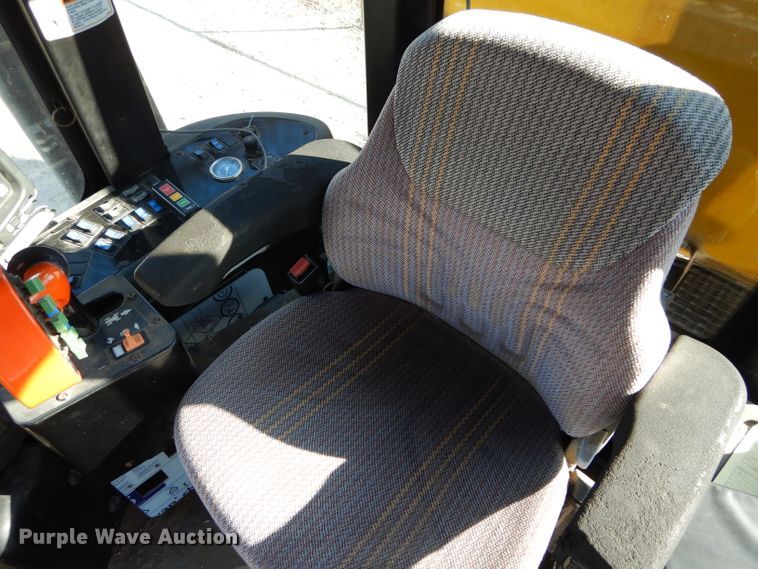 image for item GE9134 Ag-Chem RoGator 1274C applicator