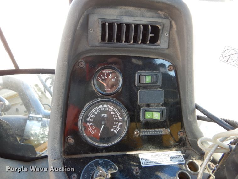 image for item GE9134 Ag-Chem RoGator 1274C applicator