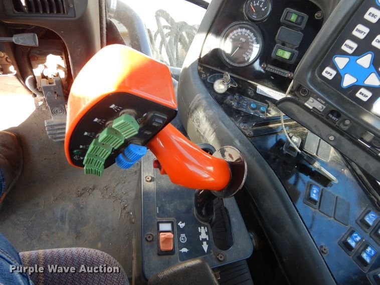 image for item GE9134 Ag-Chem RoGator 1274C applicator