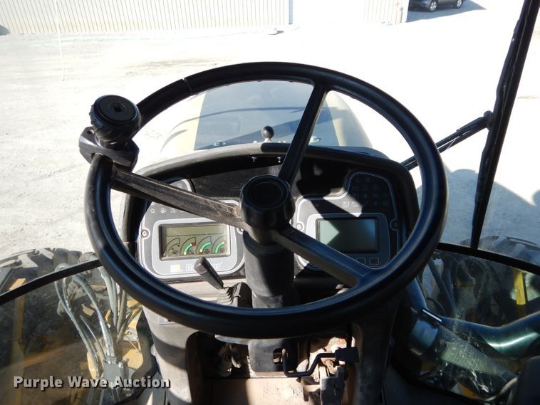 image for item GE9134 Ag-Chem RoGator 1274C applicator