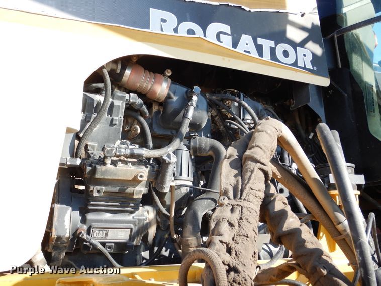 image for item GE9134 Ag-Chem RoGator 1274C applicator