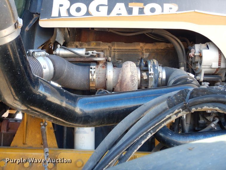 image for item GE9134 Ag-Chem RoGator 1274C applicator