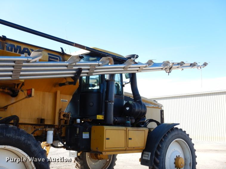 image for item GE9134 Ag-Chem RoGator 1274C applicator