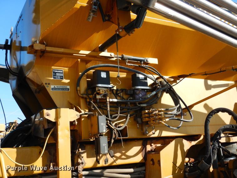 image for item GE9134 Ag-Chem RoGator 1274C applicator