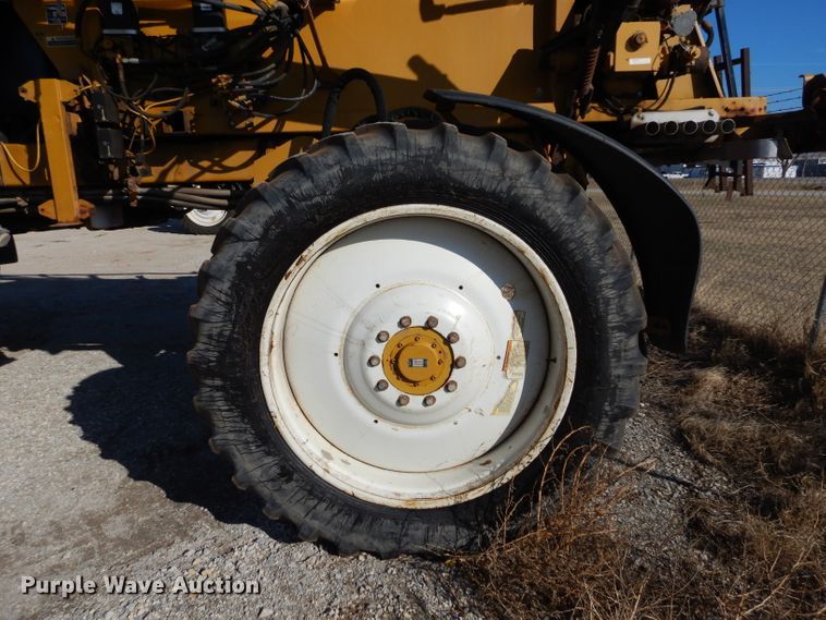 image for item GE9134 Ag-Chem RoGator 1274C applicator