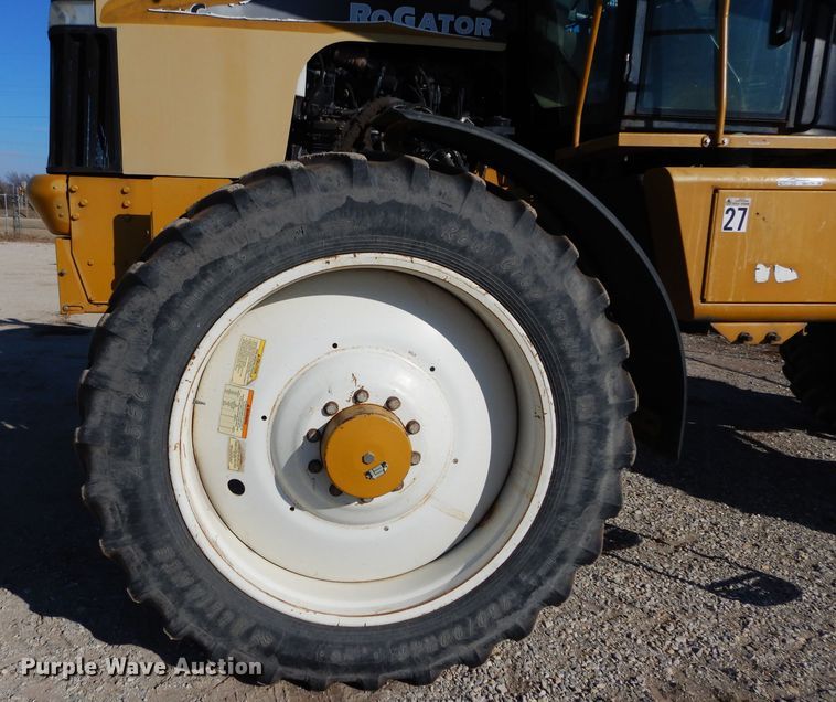 image for item GE9134 Ag-Chem RoGator 1274C applicator