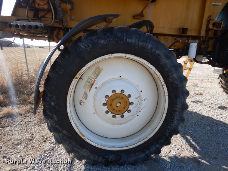 image for item GE9134 Ag-Chem RoGator 1274C applicator