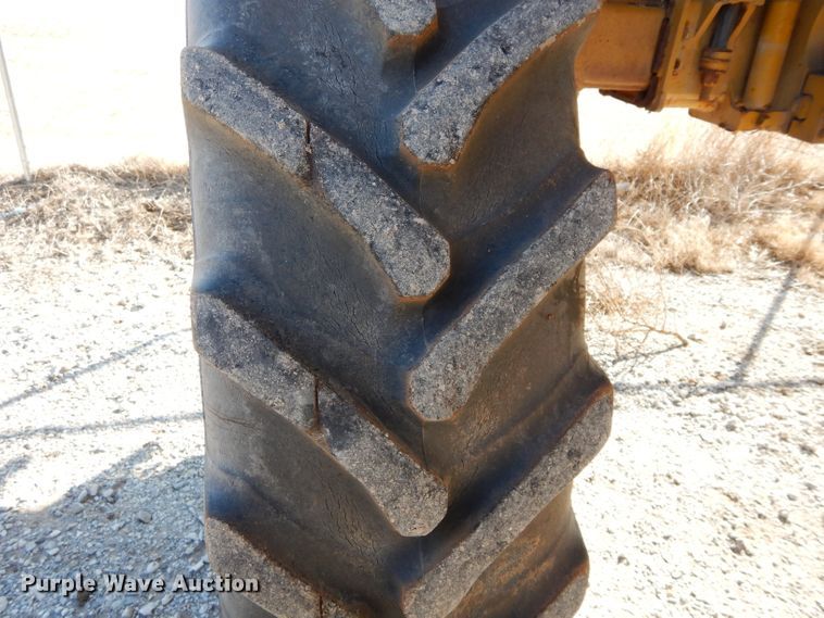 image for item GE9134 Ag-Chem RoGator 1274C applicator