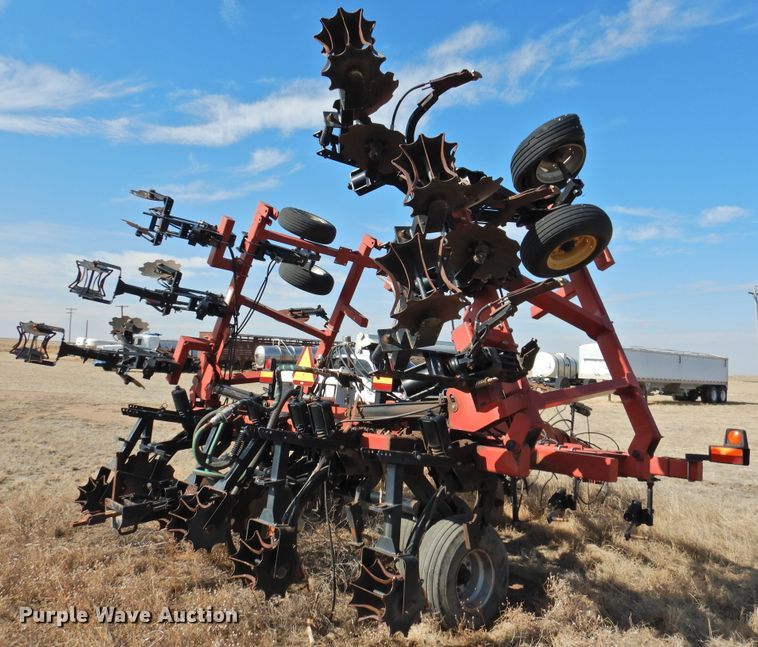 image for item GN9750 Case IH Nutri-Till'r 5310 strip-till