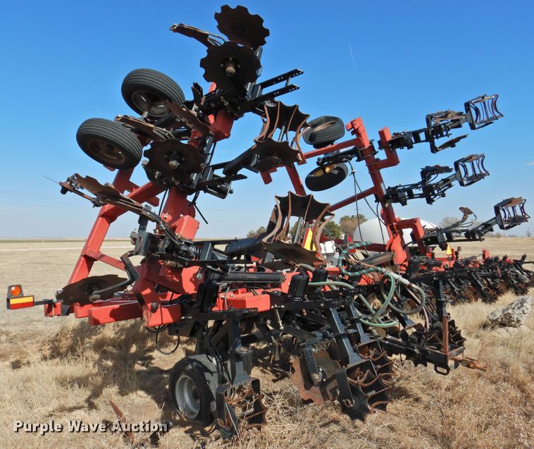 image for item GN9750 Case IH Nutri-Till'r 5310 strip-till