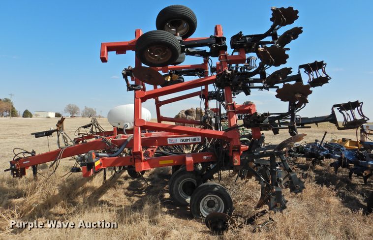 image for item GN9750 Case IH Nutri-Till'r 5310 strip-till