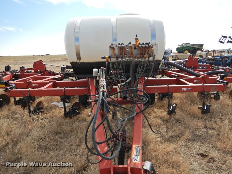 image for item GN9756 Case IH NTX5310 strip-till