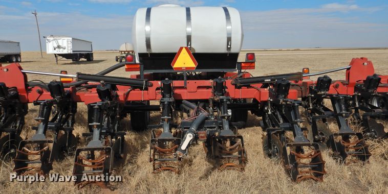 image for item GN9756 Case IH NTX5310 strip-till