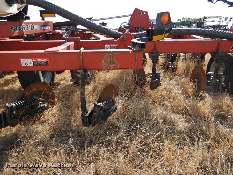 image for item GN9756 Case IH NTX5310 strip-till