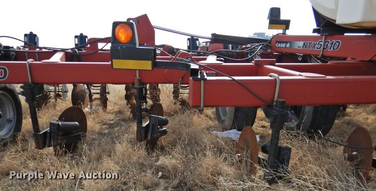 image for item GN9756 Case IH NTX5310 strip-till