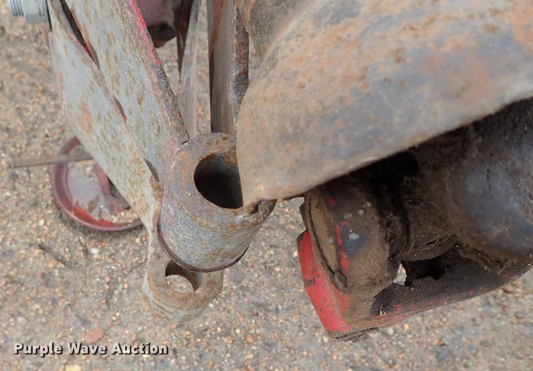 image for item GR9013 New Holland 271 Hayliner square baler