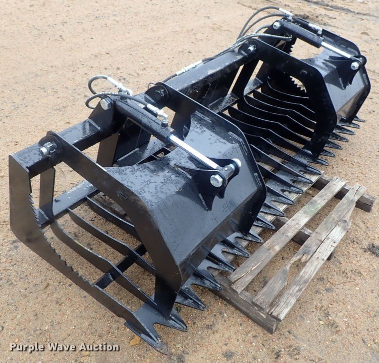84"W skid steer grapple bucket in Kinsley, KS Item GR9017 sold