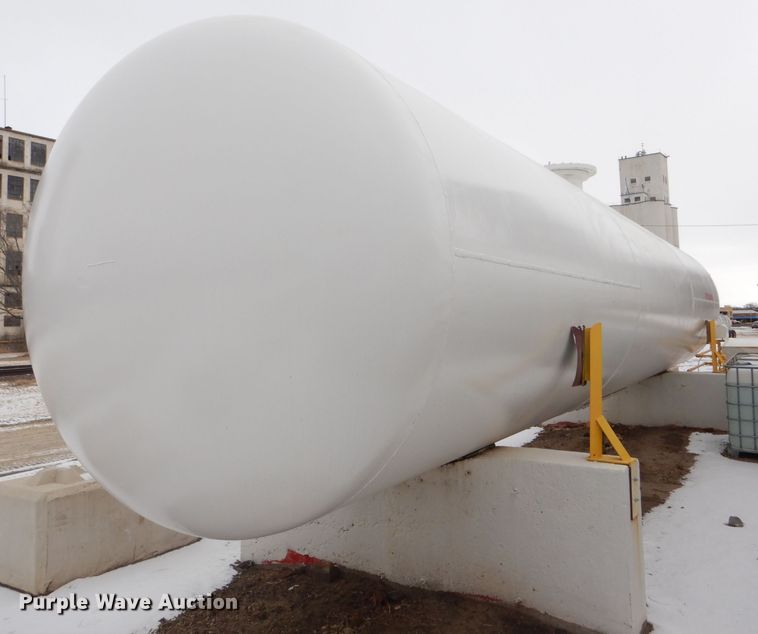 image for item GX9775 Anhydrous ammonia bulk tank