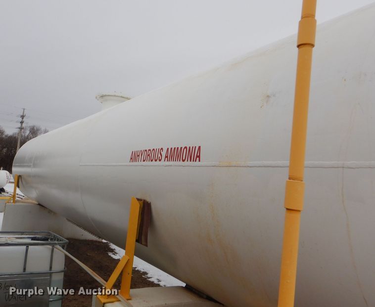 image for item GX9775 Anhydrous ammonia bulk tank
