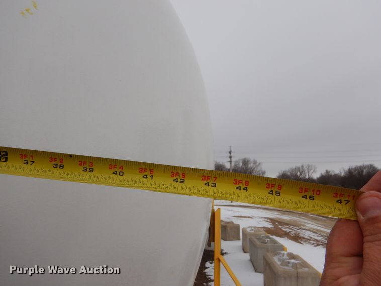image for item GX9775 Anhydrous ammonia bulk tank