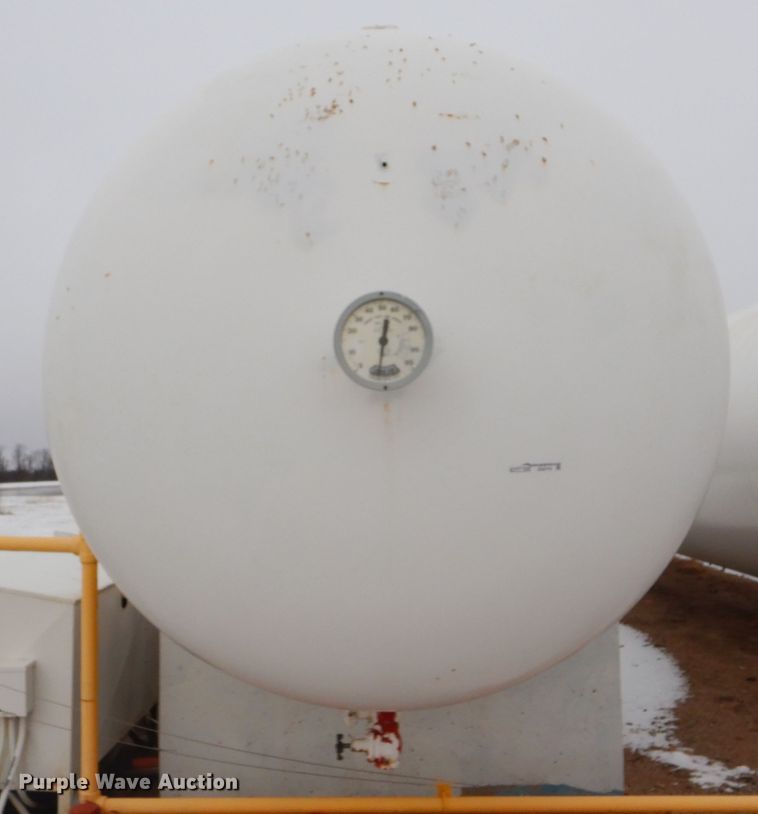 image for item GX9778 Anhydrous ammonia bulk tank