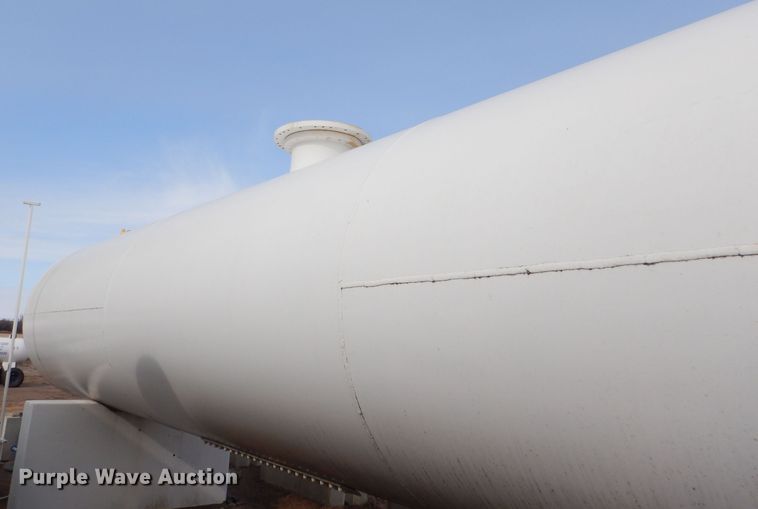 image for item GX9813 Anhydrous ammonia bulk tank