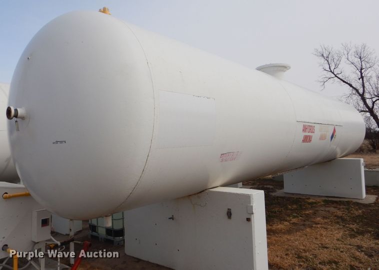 image for item GX9814 Anhydrous ammonia bulk tank