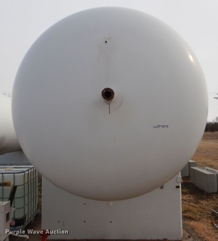image for item GX9814 Anhydrous ammonia bulk tank