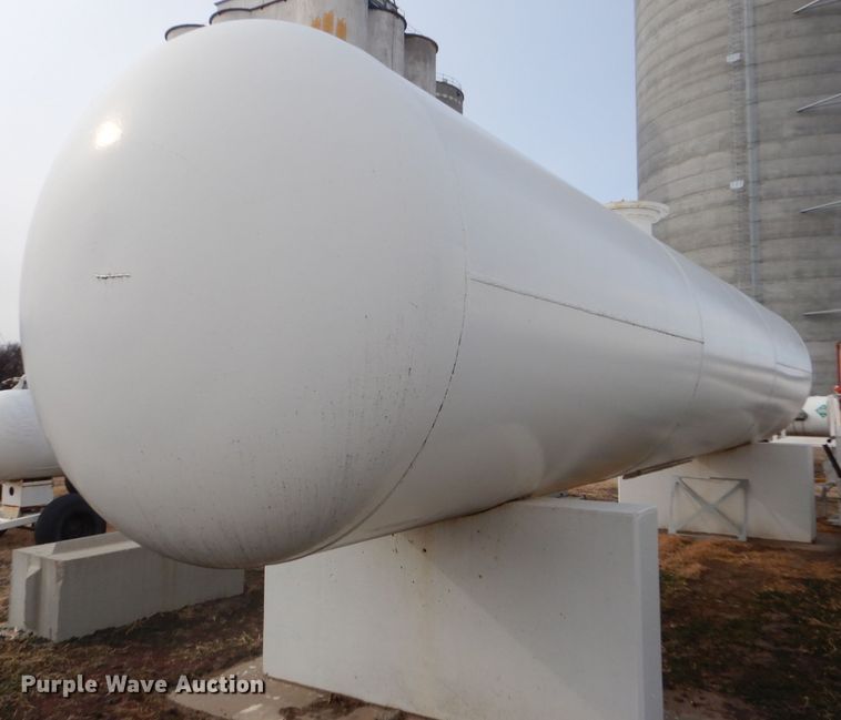 image for item GX9814 Anhydrous ammonia bulk tank