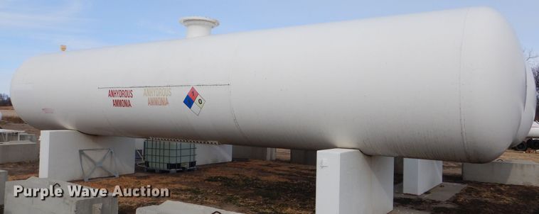image for item GX9814 Anhydrous ammonia bulk tank