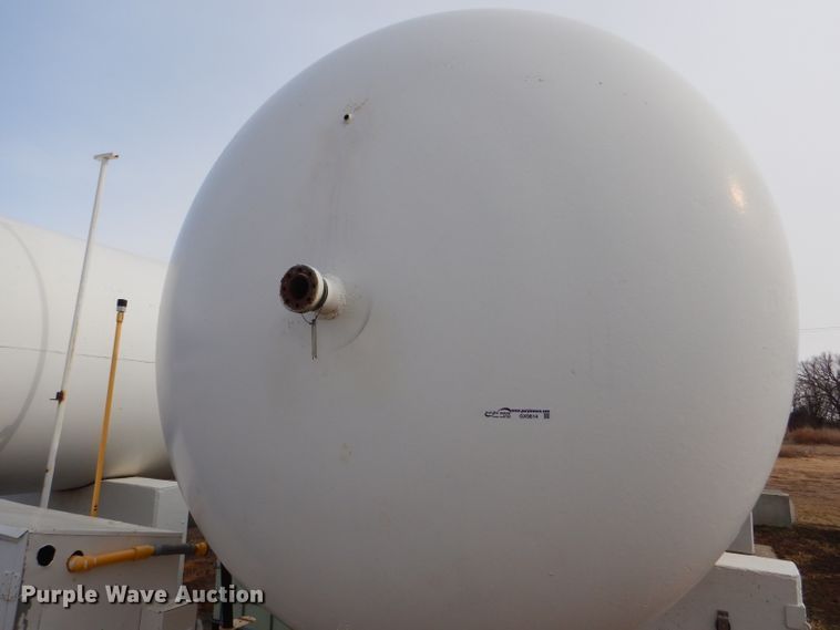image for item GX9814 Anhydrous ammonia bulk tank