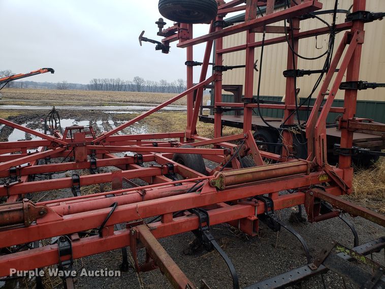 image for item L1420 Case IH 4800 row crop cultivator