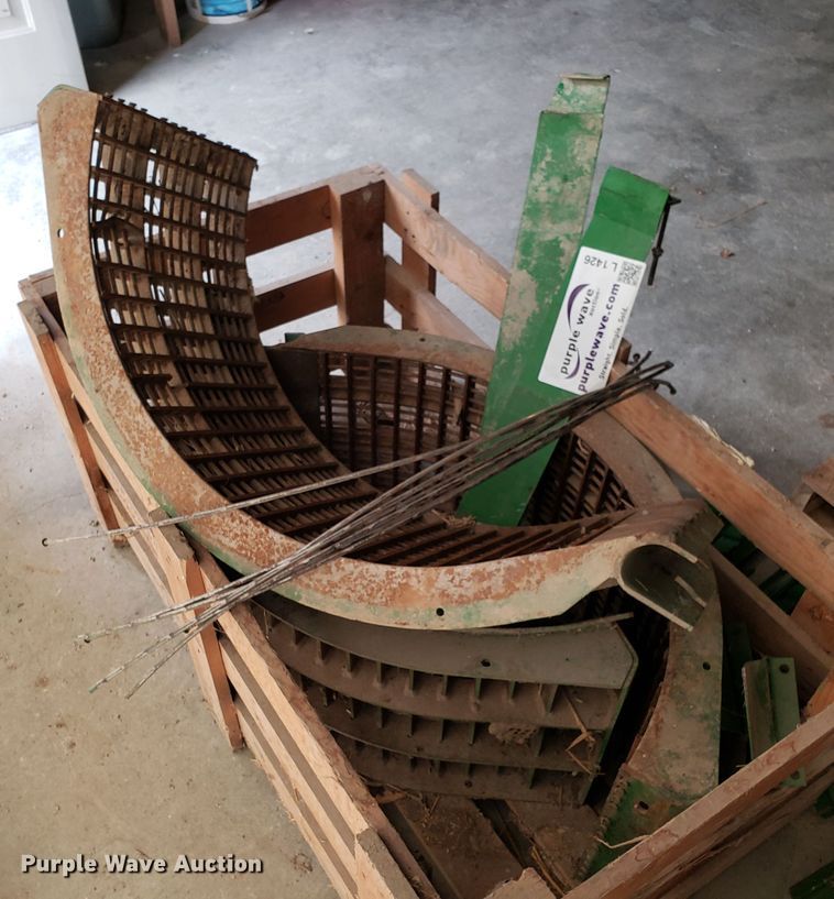 image for item L1426 John Deere concave set