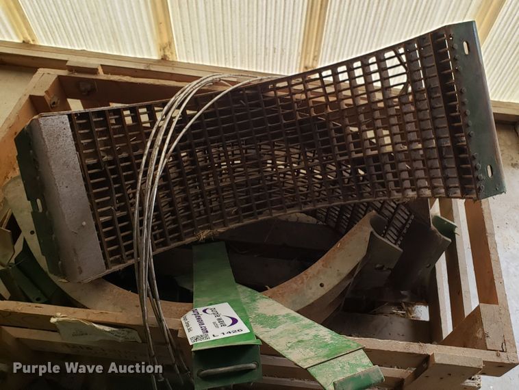 image for item L1426 John Deere concave set