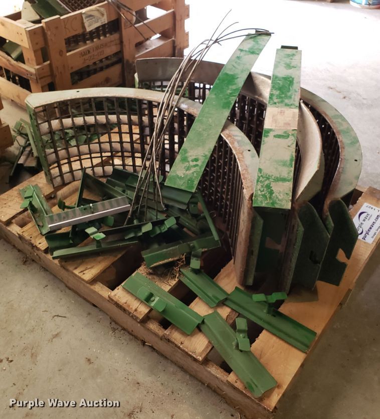 image for item L1427 John Deere concave set