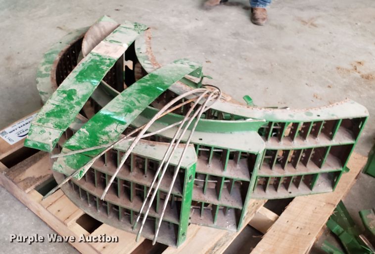 image for item L1427 John Deere concave set