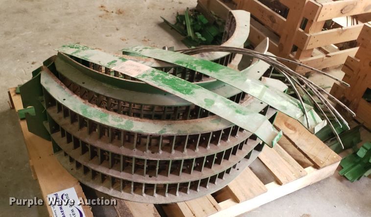 image for item L1427 John Deere concave set