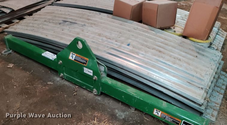 image for item L1428 John Deere sprayer bed spreader bar