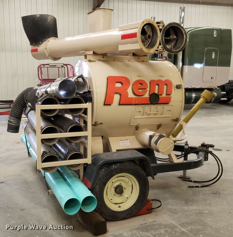 image for item L1429 Rem 2500HD grain vacuum