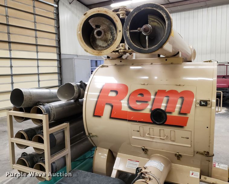 image for item L1429 Rem 2500HD grain vacuum