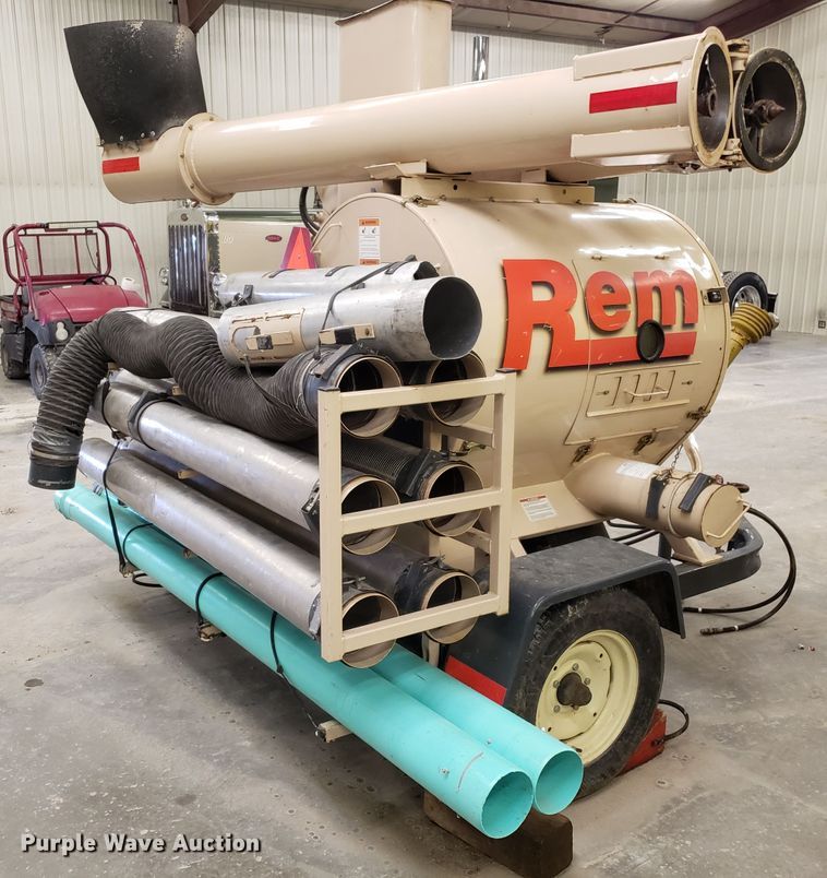 image for item L1429 Rem 2500HD grain vacuum