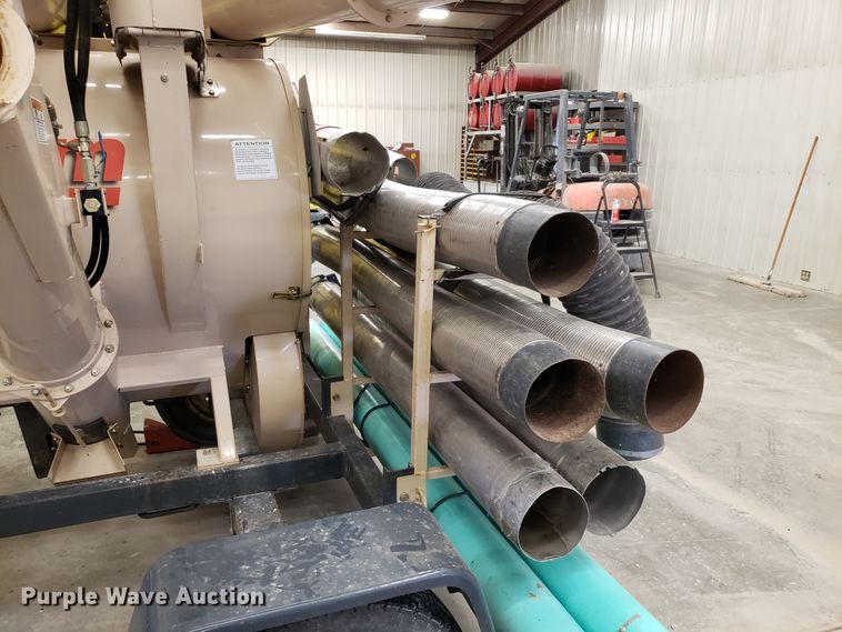 image for item L1429 Rem 2500HD grain vacuum