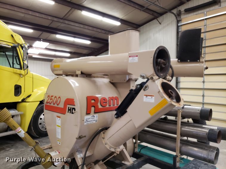 image for item L1429 Rem 2500HD grain vacuum